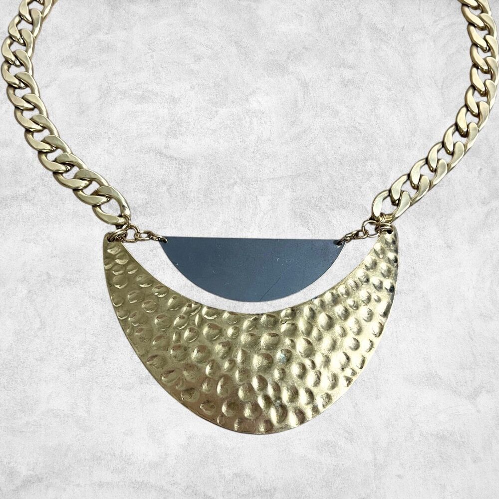 Steve Madden Statement Necklace Hammered Gold Tone Chunky Curb Chain Geometric